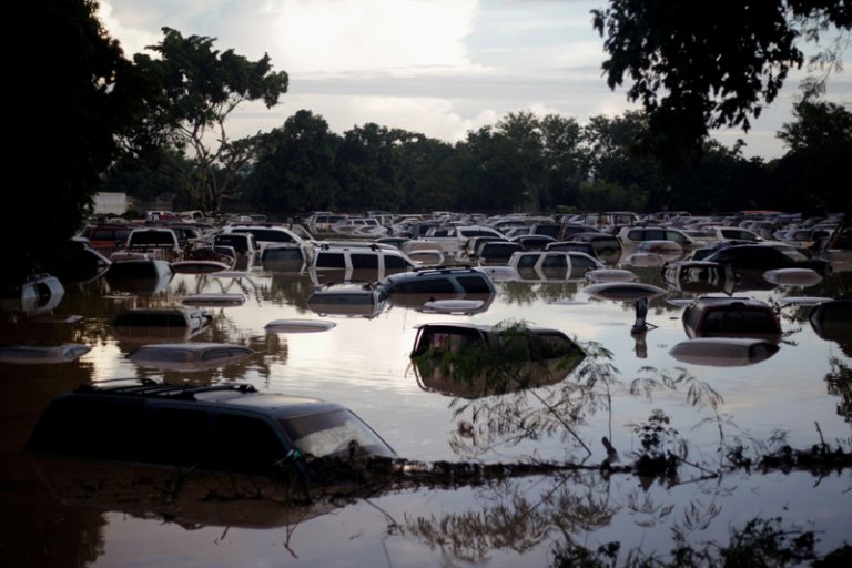 Storm death toll rises in Central America as Honduran leader pleads for help