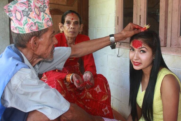 People continue visiting relatives to receive tika, blessings on second day of Dashain
