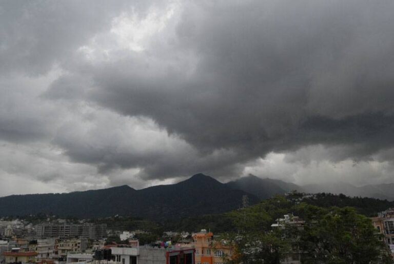 Light rain, snowfall likely in mountainous region today