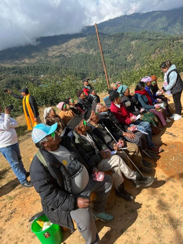 7 Summit Foundation organizes free eye camp in Solukhumbu