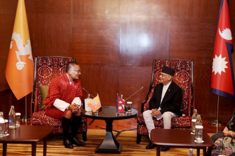 Prime Minister Oli meets Bhutanese counterpart