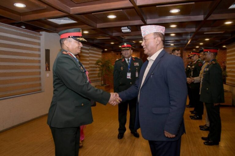 Army chief leaves for official UK visit